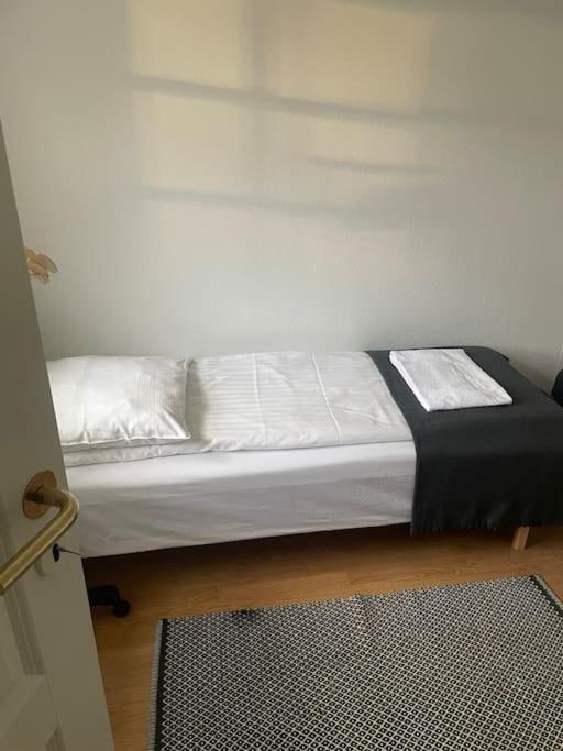 2 Bedroom Apartment Near The Sea ทิสวิลเลลาย ภายนอก รูปภาพ